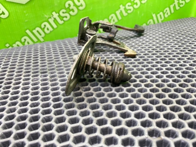 Крюк замка капота, 2000 рублей, Калининград