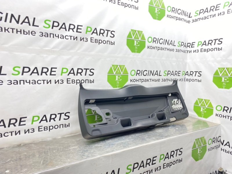 Накладка крышки багажника, 1700 рублей, Калининград