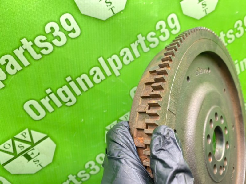 Маховик, 1900 рублей, Калининград