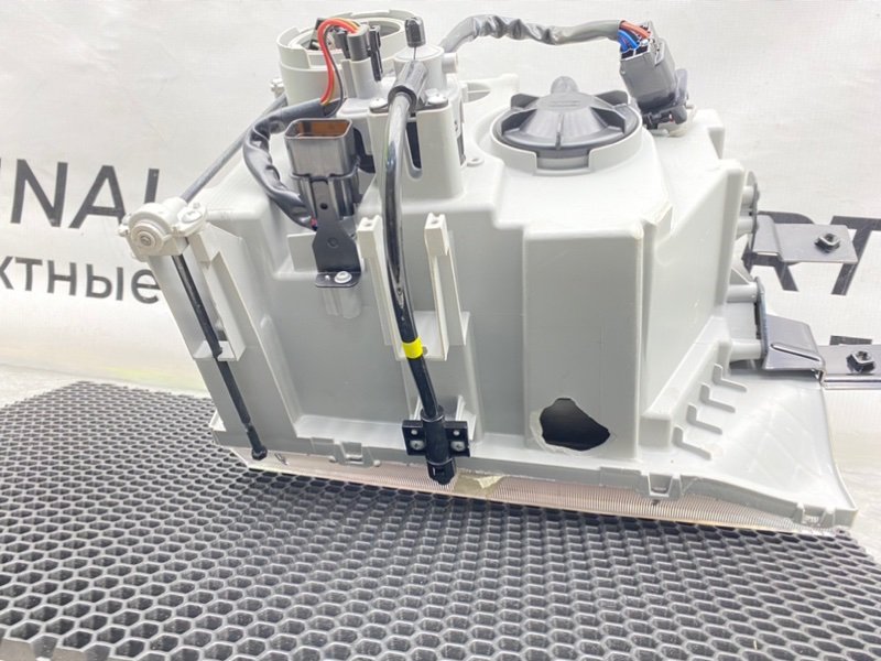 Фара, 5600 рублей, Калининград