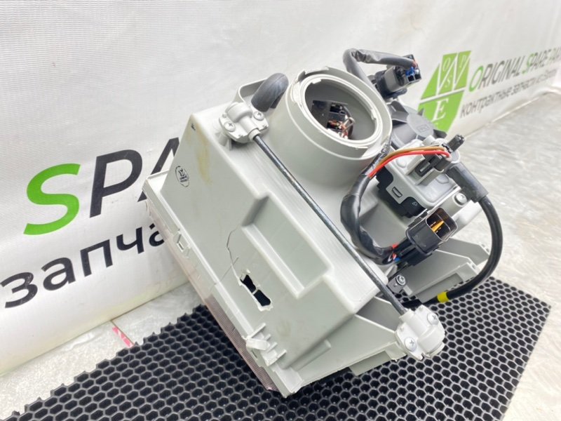 Фара, 5600 рублей, Калининград