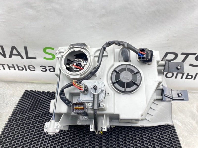 Фара, 5600 рублей, Калининград