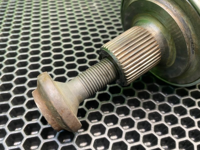 Полуось, 3000 рублей, Калининград