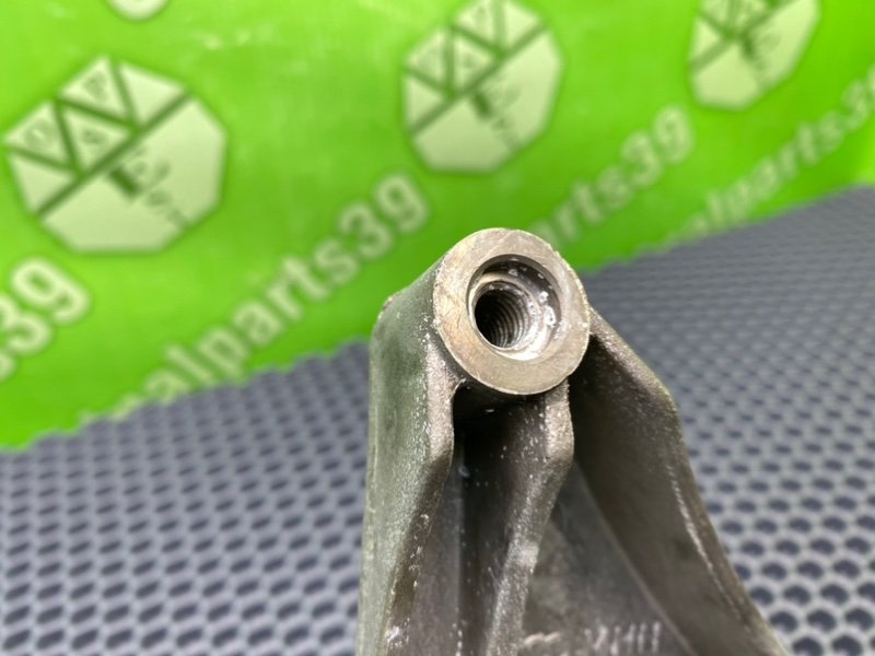 Кронштейн компрессора кондиционера, 700 рублей, Калининград