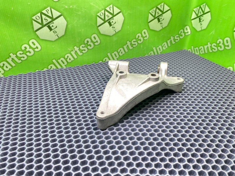 Кронштейн компрессора кондиционера, 700 рублей, Калининград