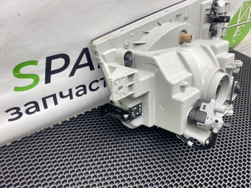 Фара, 4100 рублей, Калининград