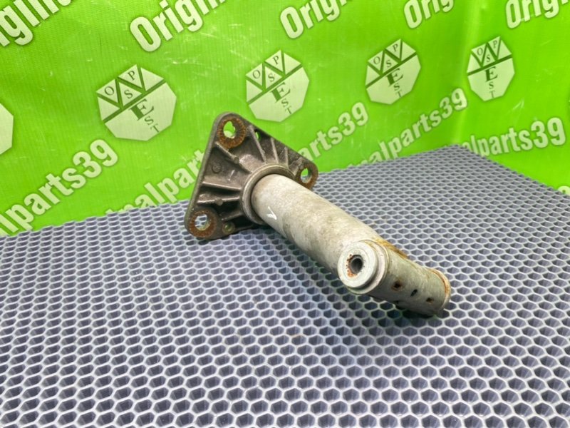 Кронштейн усилителя бампера, 3500 рублей, Калининград