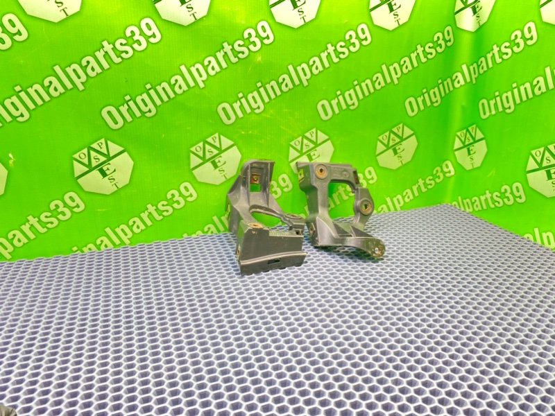 Кронштейны, 900 рублей, Калининград