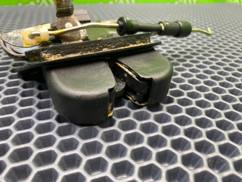 Замок крышки багажника, 1000 рублей, Калининград