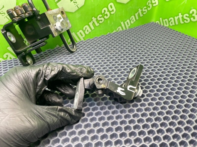 Петли дверей, 1600 рублей, Калининград