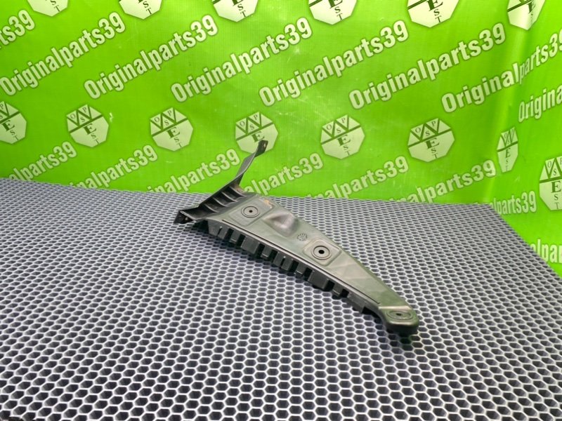 Кронштейн бампера, 1600 рублей, Калининград