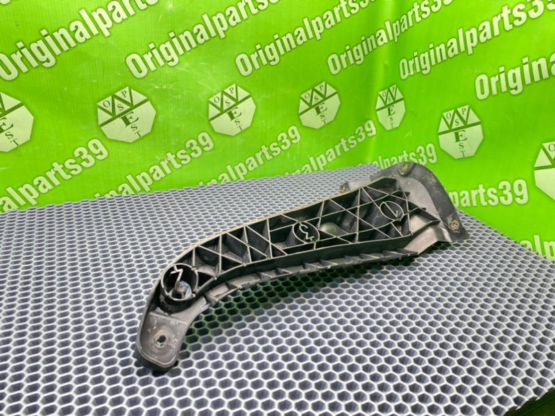 Кронштейн бампера, 1600 рублей, Калининград