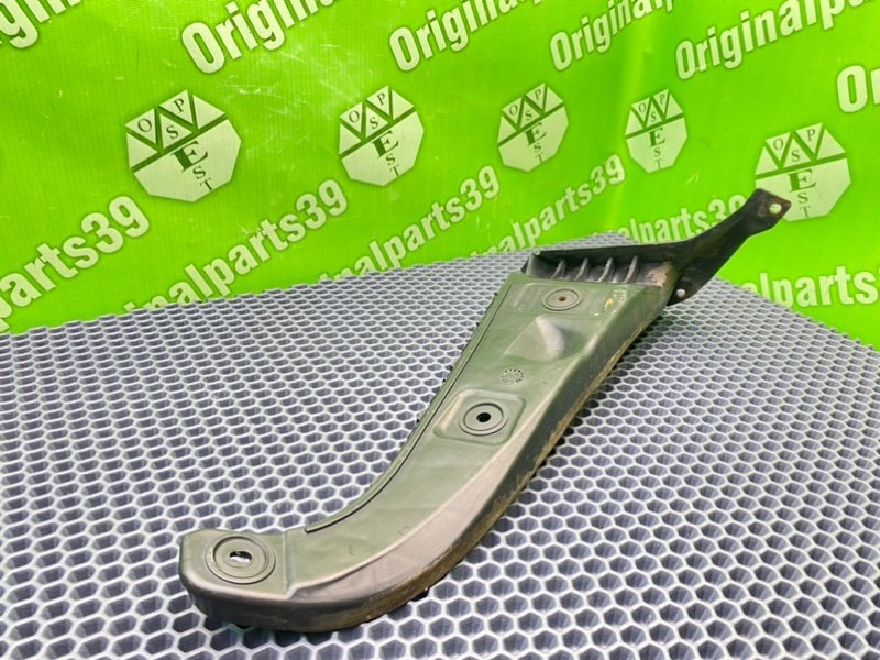 Кронштейн бампера, 1600 рублей, Калининград