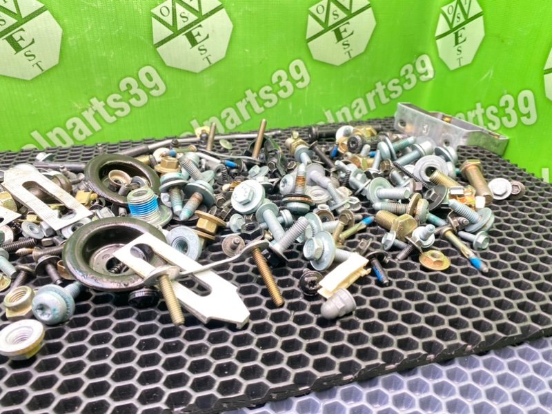 Болты салона, 2100 рублей, Калининград