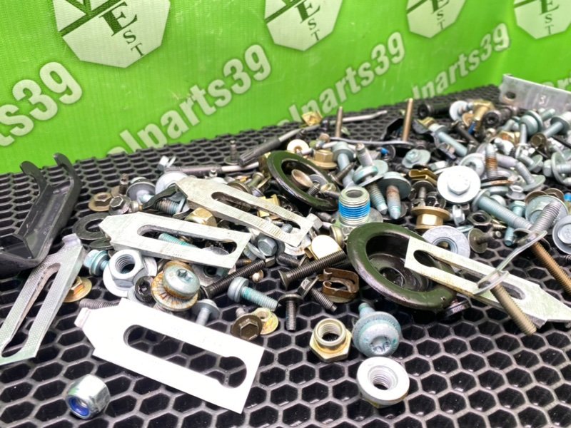 Болты салона, 2100 рублей, Калининград