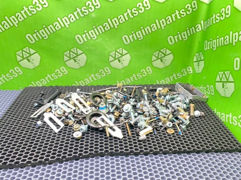 Болты салона, 2100 рублей, Калининград