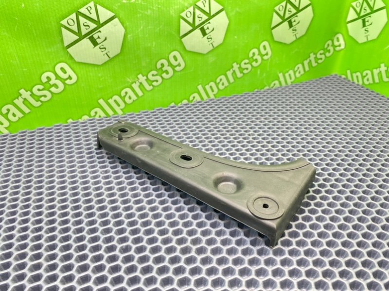 Кронштейн бампера, 800 рублей, Калининград