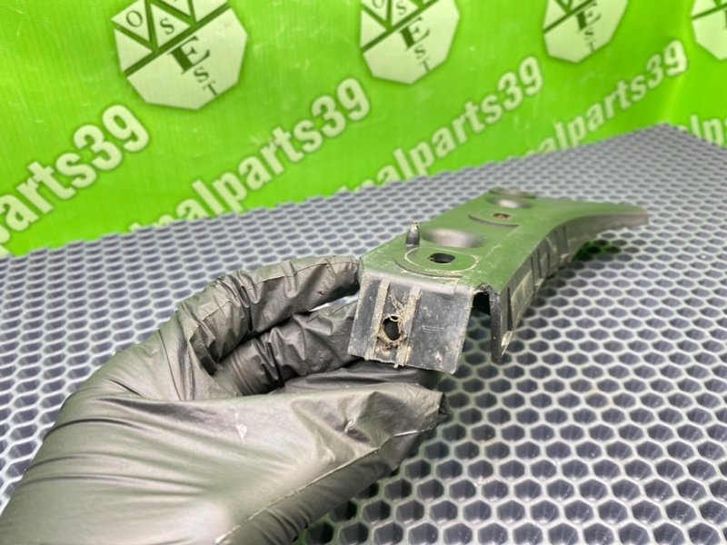 Кронштейн бампера, 800 рублей, Калининград