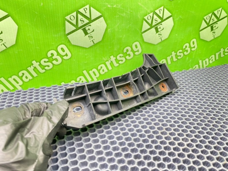 Кронштейн бампера, 800 рублей, Калининград