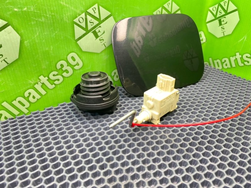 Лючок бензобака, 1000 рублей, Калининград