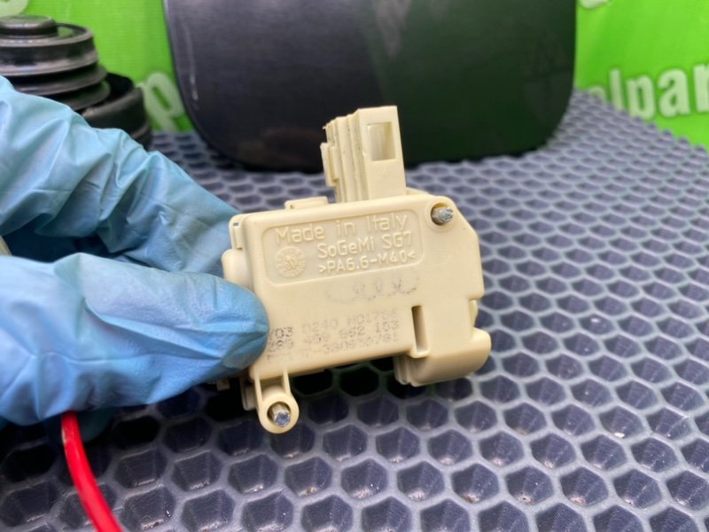 Лючок бензобака, 1000 рублей, Калининград