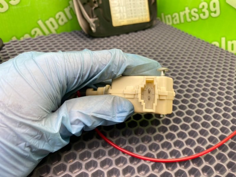 Лючок бензобака, 1000 рублей, Калининград