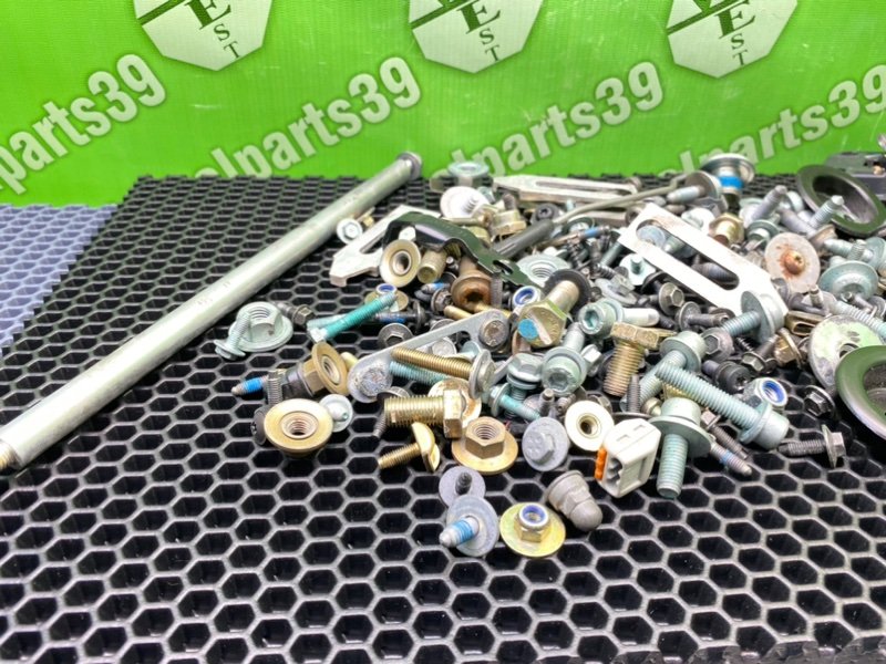 Болты салона, 2100 рублей, Калининград