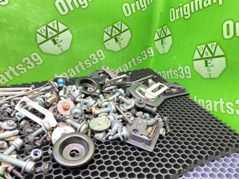 Болты салона, 2100 рублей, Калининград