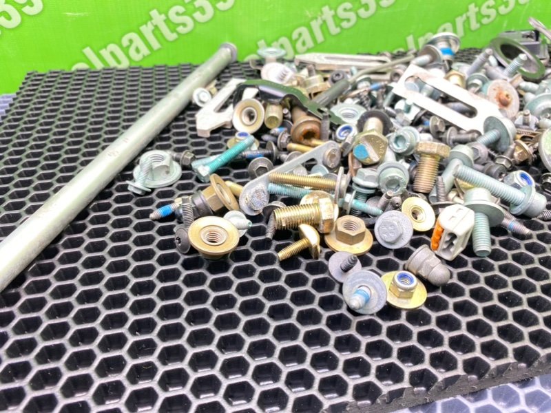 Болты салона, 2100 рублей, Калининград