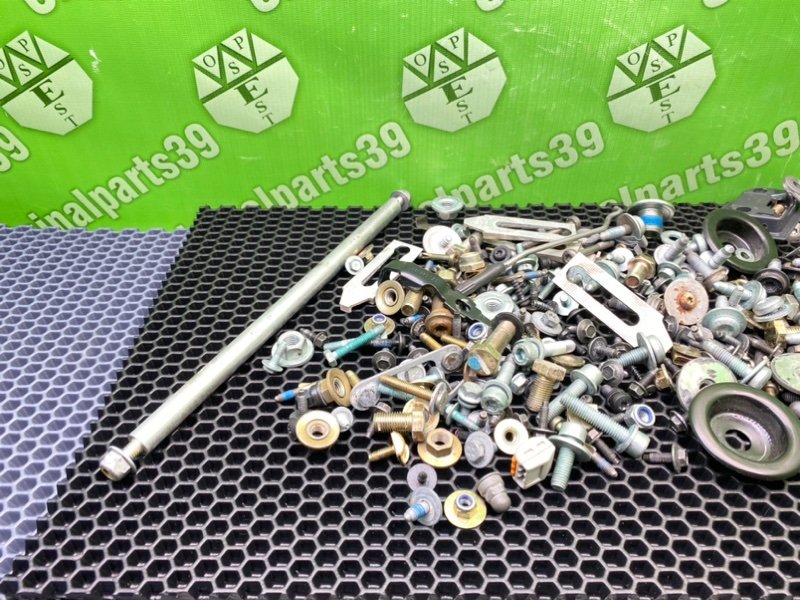 Болты салона, 2100 рублей, Калининград