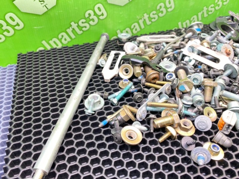 Болты салона, 2100 рублей, Калининград