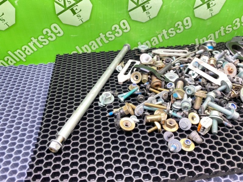 Болты салона, 2100 рублей, Калининград