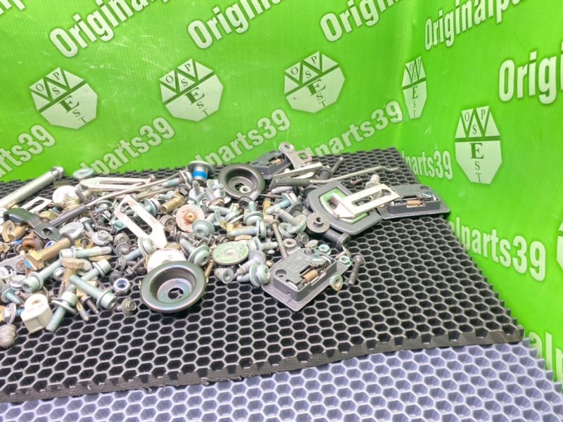 Болты салона, 2100 рублей, Калининград