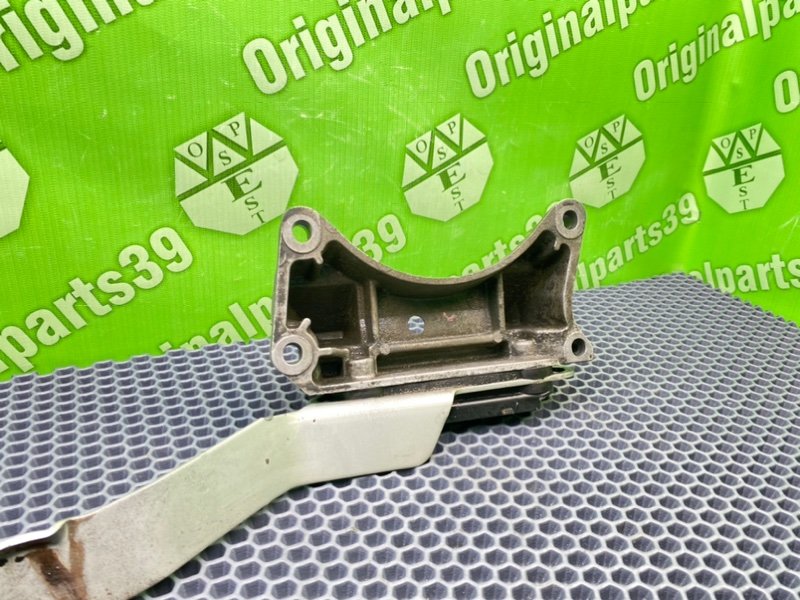 Кронштейн АКПП, 1000 рублей, Калининград