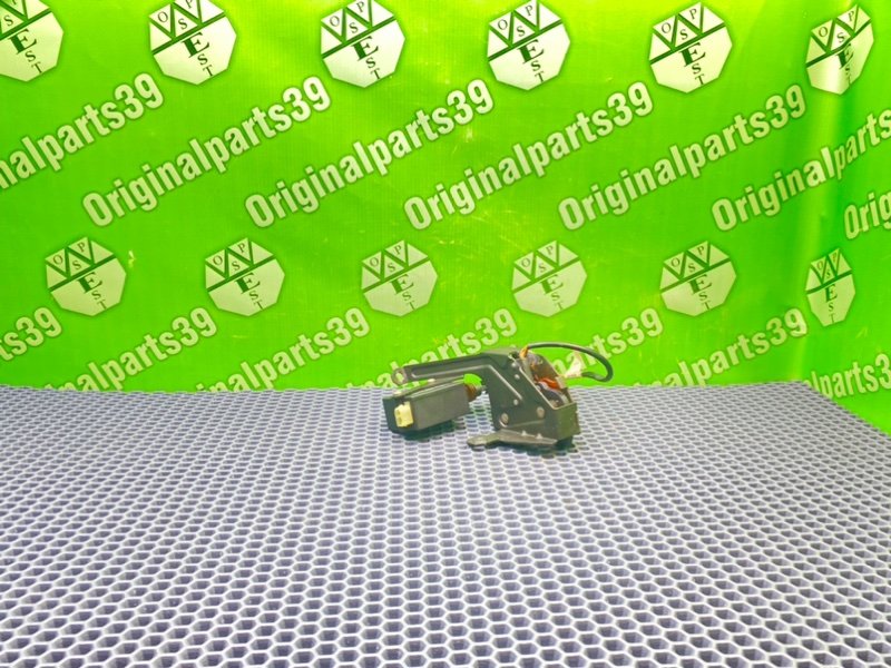 Замок стекла багажника, 1500 рублей, Калининград