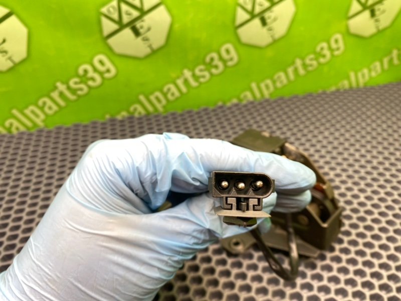 Замок стекла багажника, 1500 рублей, Калининград