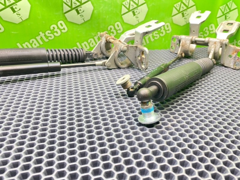 Петли багажника, 3600 рублей, Калининград