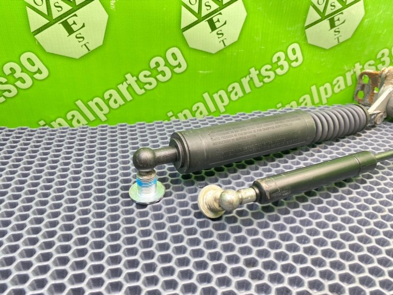 Петли багажника, 3600 рублей, Калининград