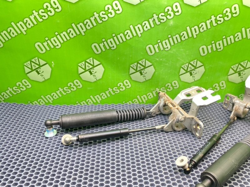 Петли багажника, 3600 рублей, Калининград