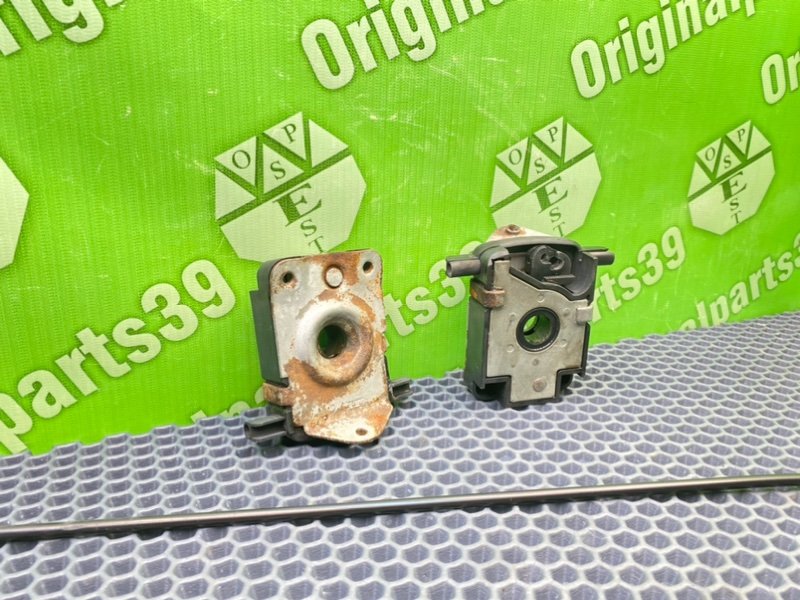 Замки капота, 2300 рублей, Калининград