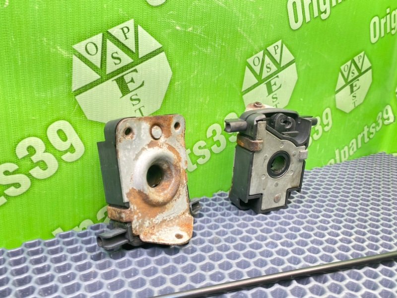 Замки капота, 2300 рублей, Калининград