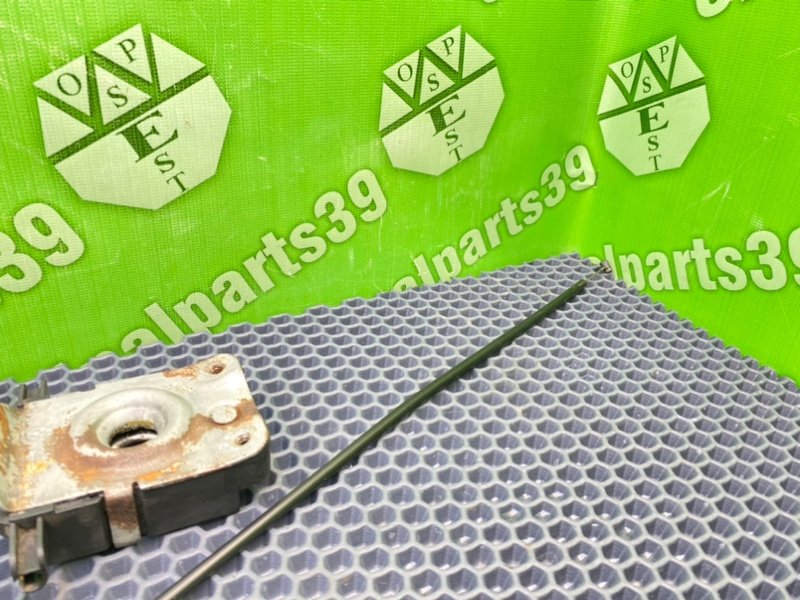 Замки капота, 2300 рублей, Калининград