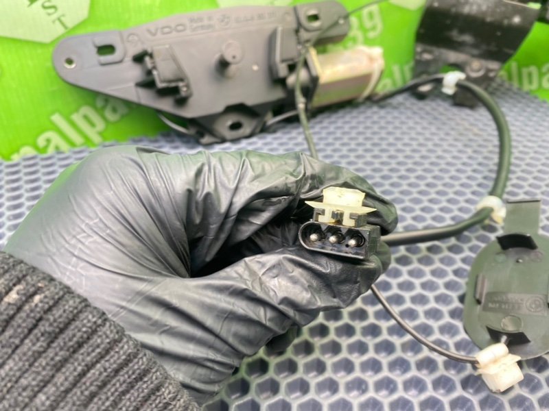 Замок багажника, 2100 рублей, Калининград