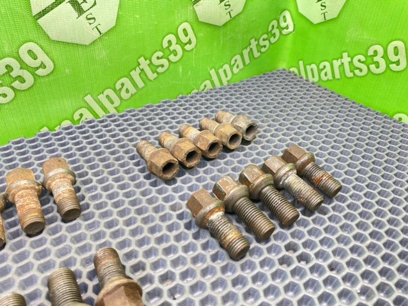 Колесные болты, 2200 рублей, Тверь