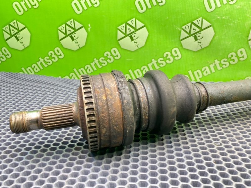 Полуось, 4700 рублей, Калининград