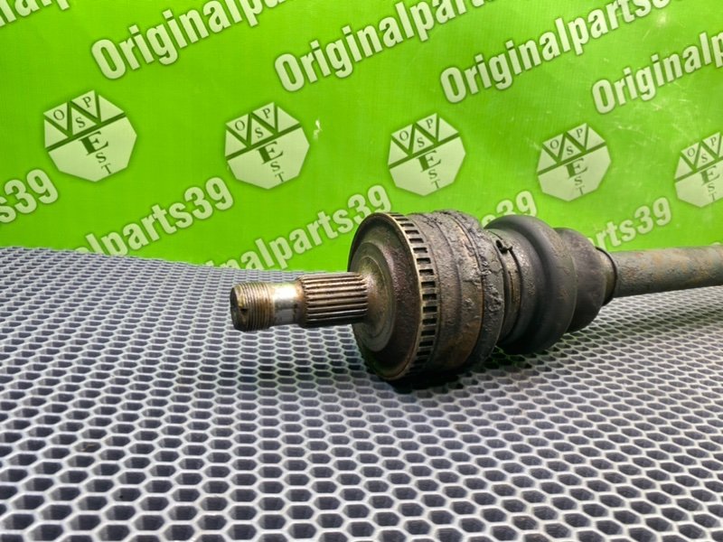 Полуось, 4700 рублей, Калининград