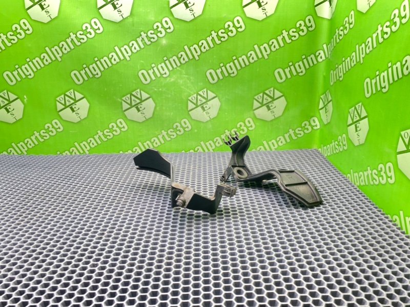 Кронштейны, 1700 рублей, Калининград