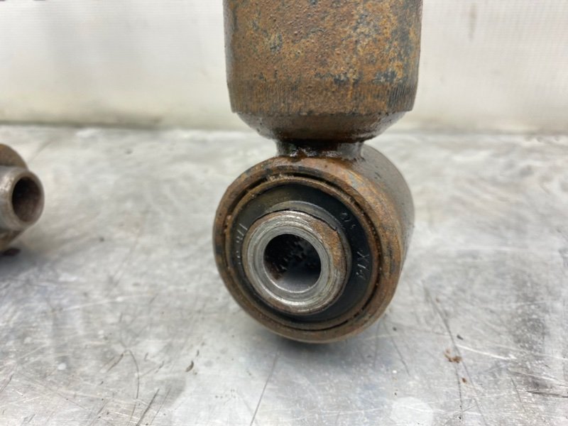 Амортизаторы, 2600 рублей, Калининград