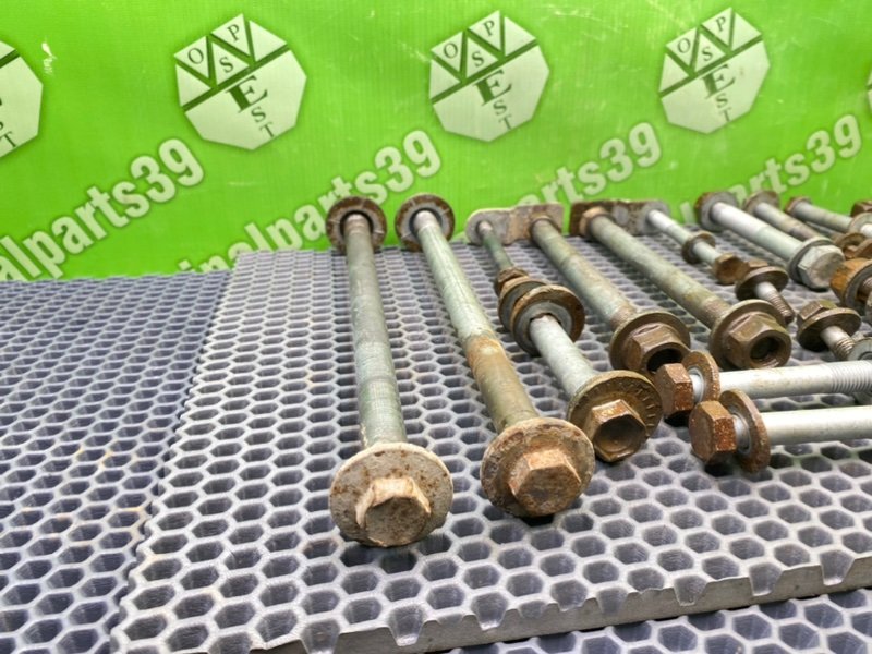 Болты подрамника, 2000 рублей, Калининград