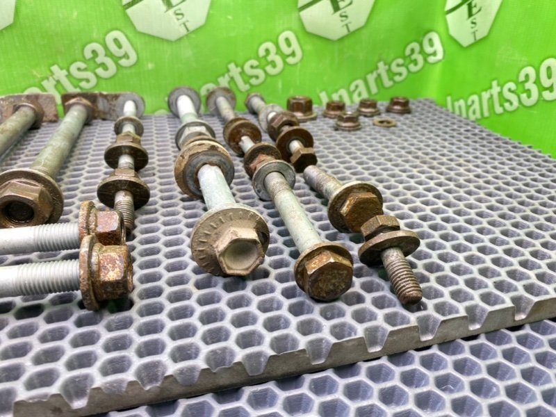 Болты подрамника, 2000 рублей, Калининград